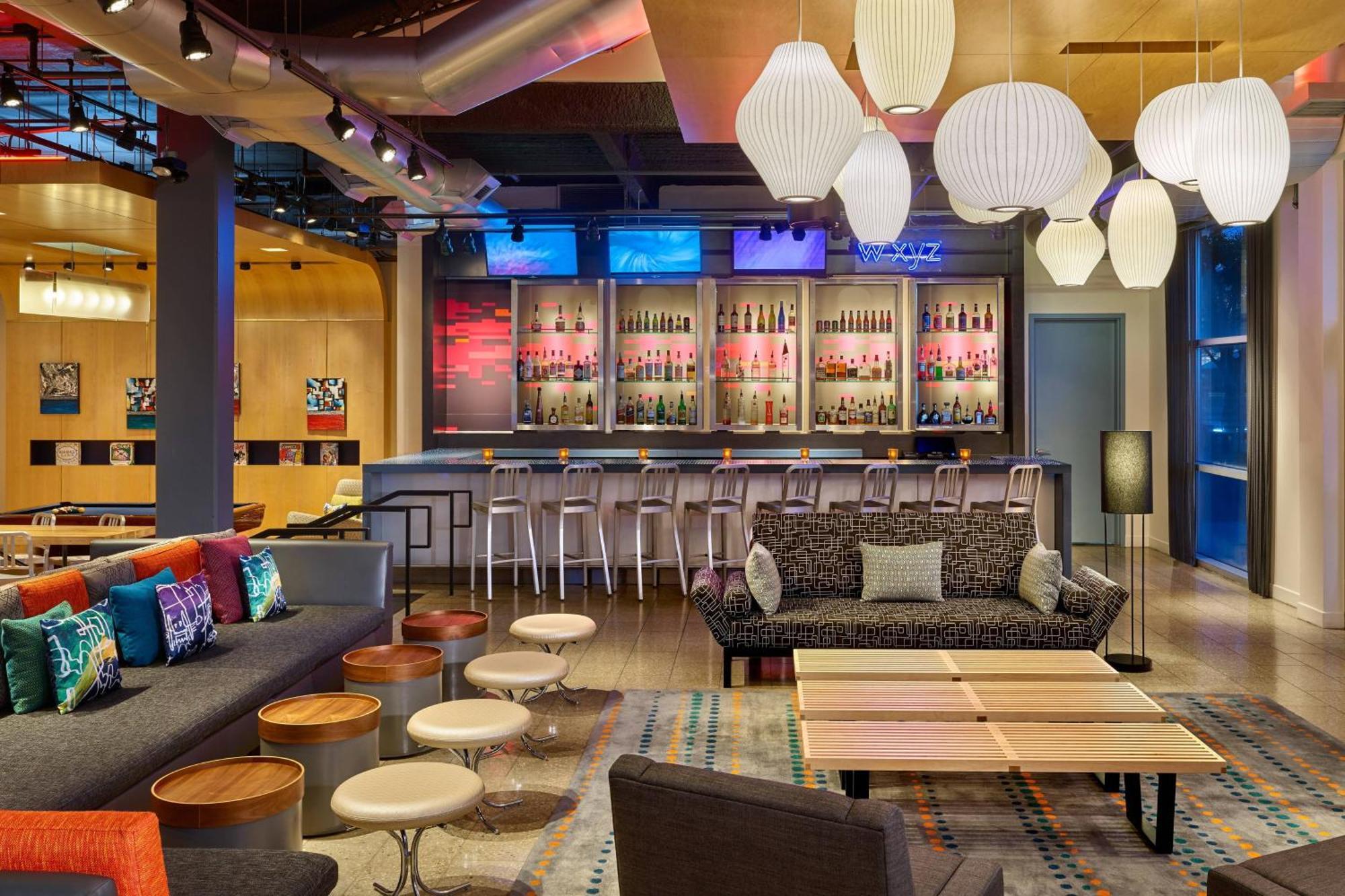 Aloft Houston By The Galleria Экстерьер фото